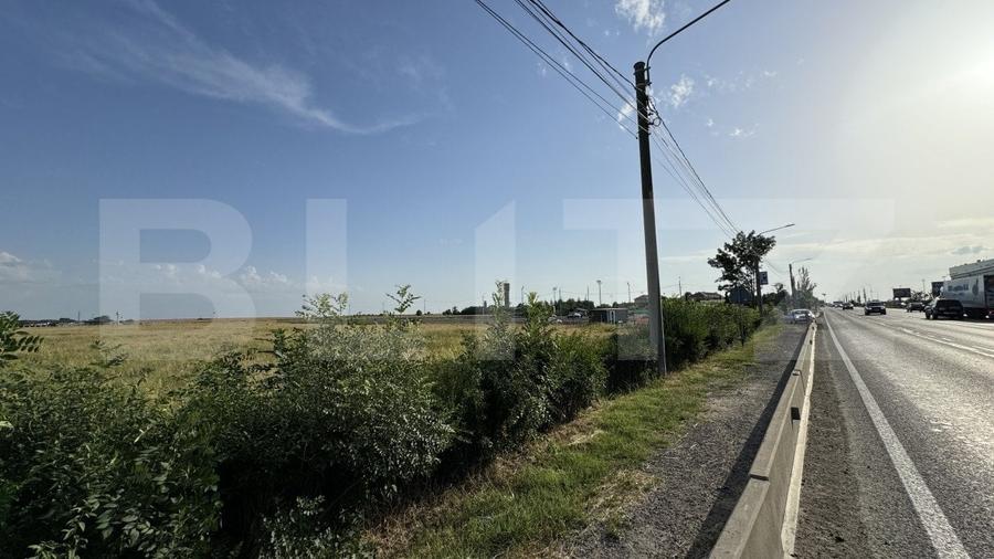 Teren agricol intravilan de 42000 mp, în Aeroport