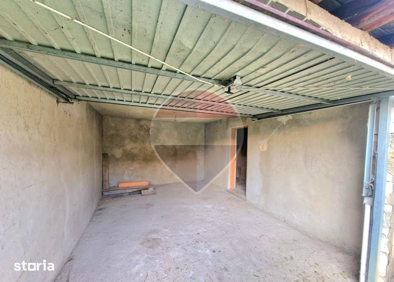 Casă cu 3 camere cu Teren 2100 Mp în Valea lui Ion