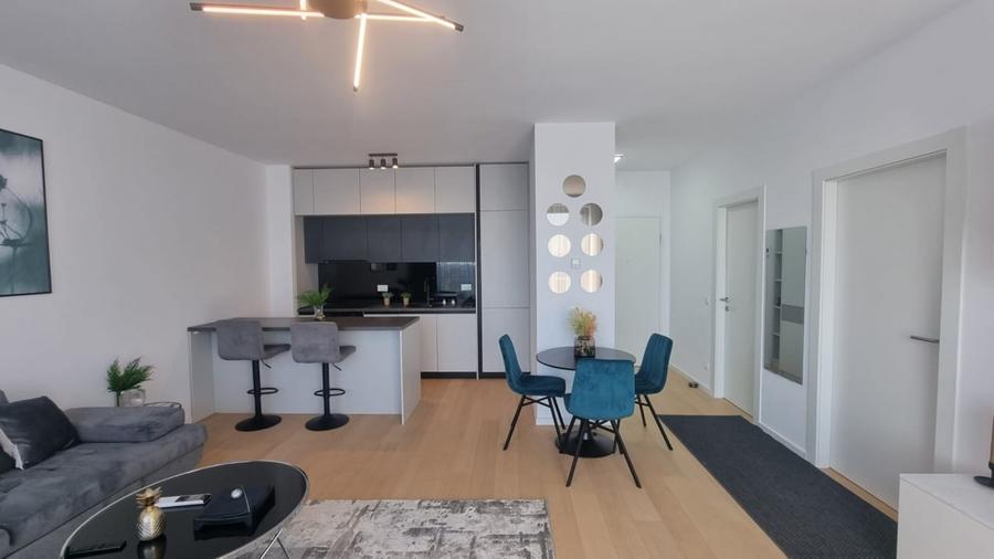 Apartament cu 2 camere decomandat în Băneasa
