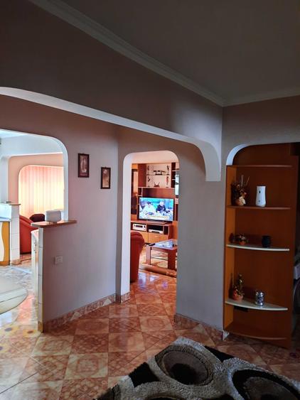 Apartament cu 4 camere decomandat în Turda