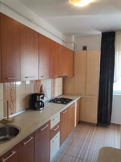 Apartament cu 2 camere nedecomandat în UTA