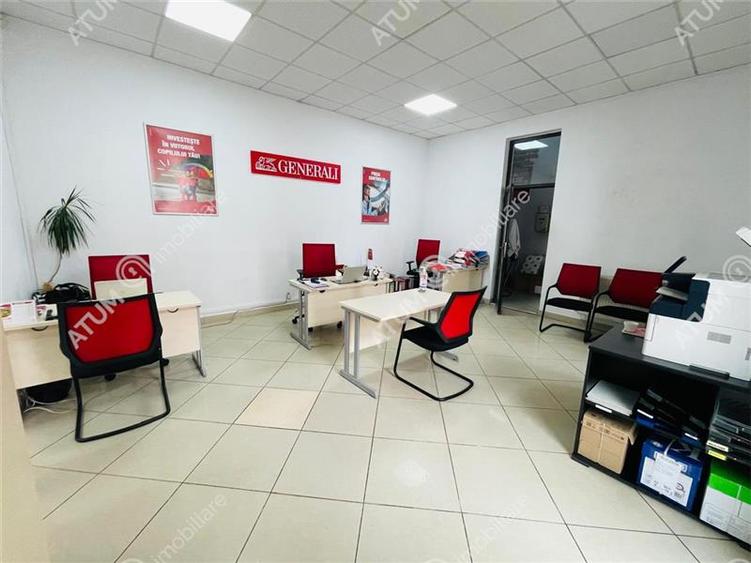 Birou, de 195 mp, în Central