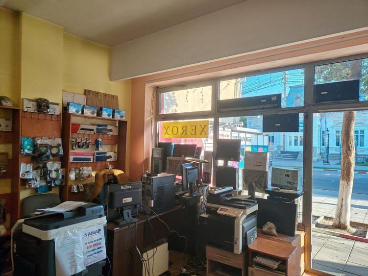 Spațiu comercial, de 45 mp, în Odobești