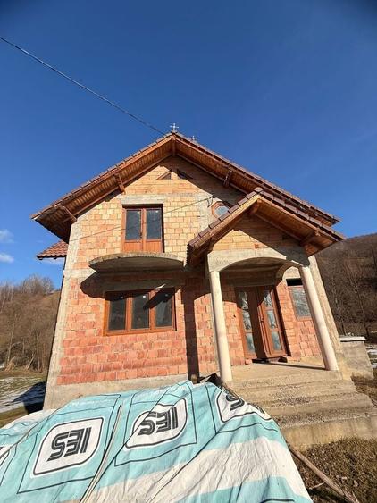 Casă cu 4 camere în Sita Buzăului