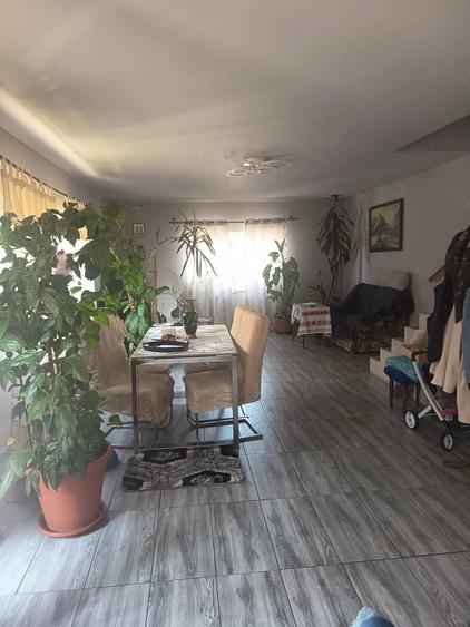 Casă cu Teren 300 Mp în Central
