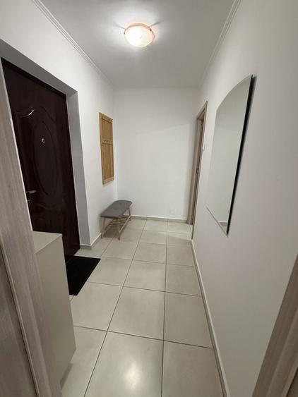 Apartament cu 2 camere semidecomandat în Păcii