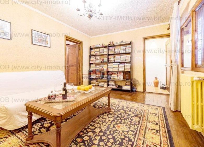 Casă individuală cu 8 camere decomandat cu Canalizare în Ghermănești