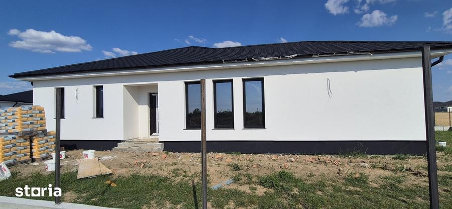 Casă cu 4 camere cu Teren 480 Mp în Burdea