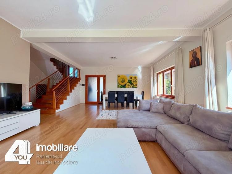 Casă cu 7 camere cu Teren 500 Mp în Aradul Nou