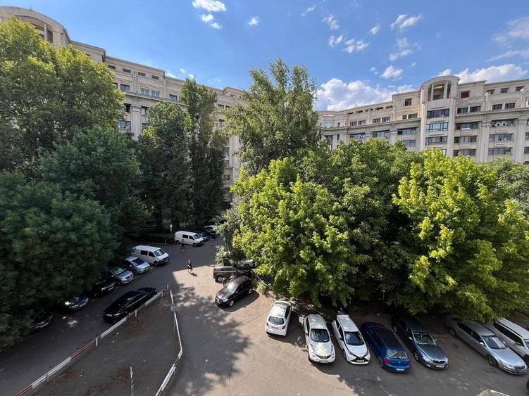 Garsonieră decomandată în Unirii
