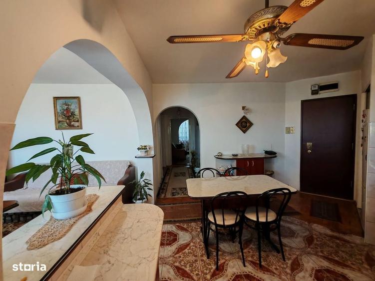 Apartament cu 3 camere decomandat în Dacia
