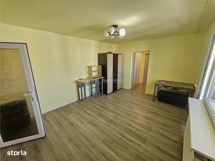 Apartament cu 2 camere semidecomandat în Central