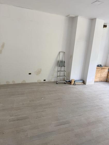 Spațiu comercial, de 45 mp, în Exterior Vest