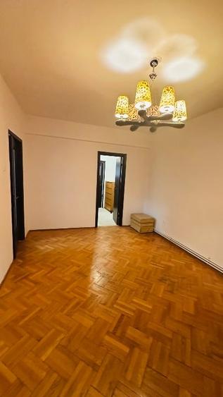 Apartament cu 3 camere decomandat, mobilat în Cișmigiu