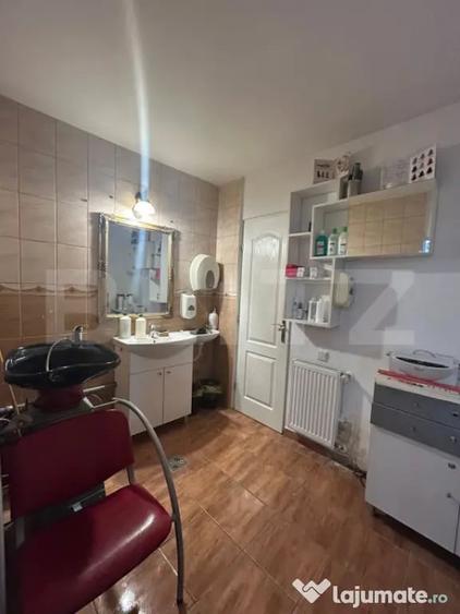 Apartament cu 5 camere decomandat în Central