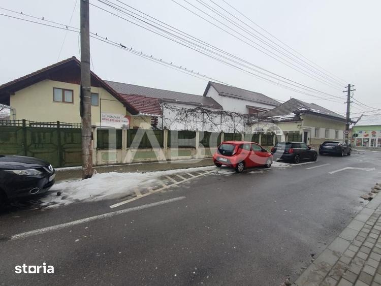Casă cu 4 camere cu Teren 400 Mp în Central