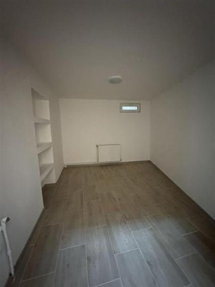 Apartament cu 4 camere nedecomandat în Plevnei