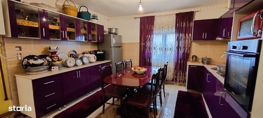 2 CASE / str. Eminescu - 6