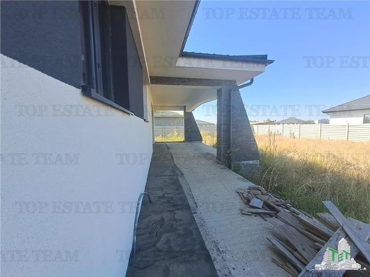 Casă individuală cu 6 camere cu Teren 1000 Mp în Corbeanca
