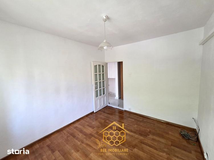 Apartament cu 3 camere decomandat în 1 Mai