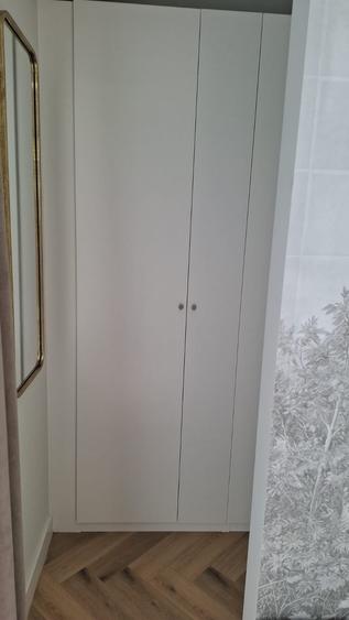 Apartament cu 4 camere decomandat în Pipera