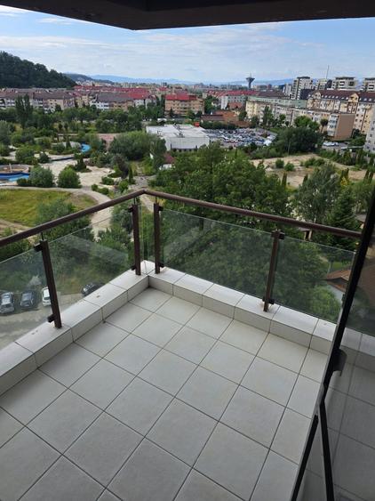 Apartament cu 2 camere decomandat în Noua