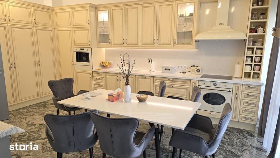 Apartament cu 4 camere în Decebal