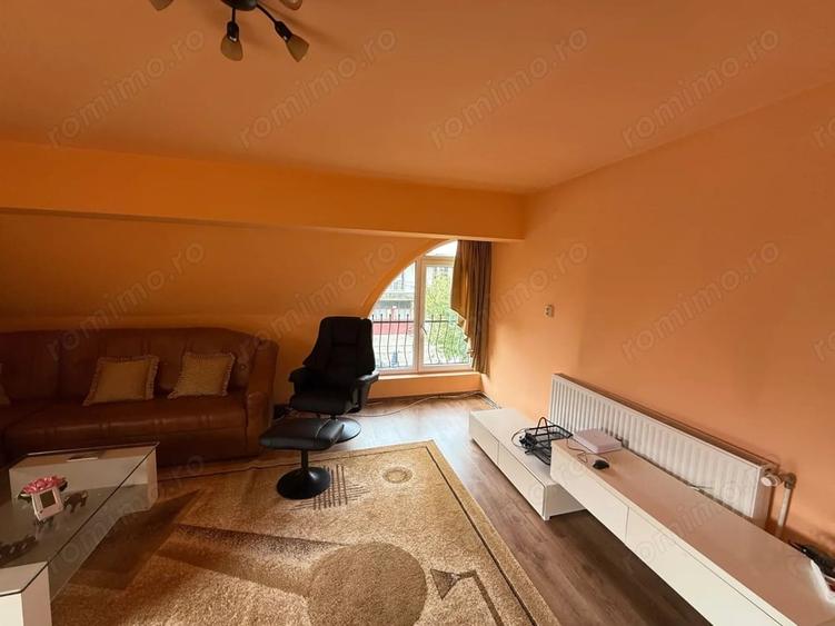 Casă cu 7 camere în Semicentral