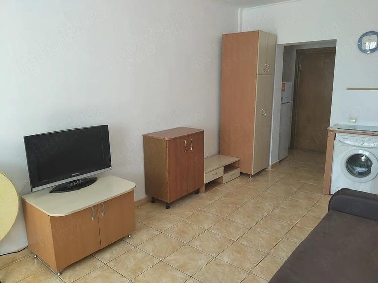 Garsonieră decomandată în Km 4