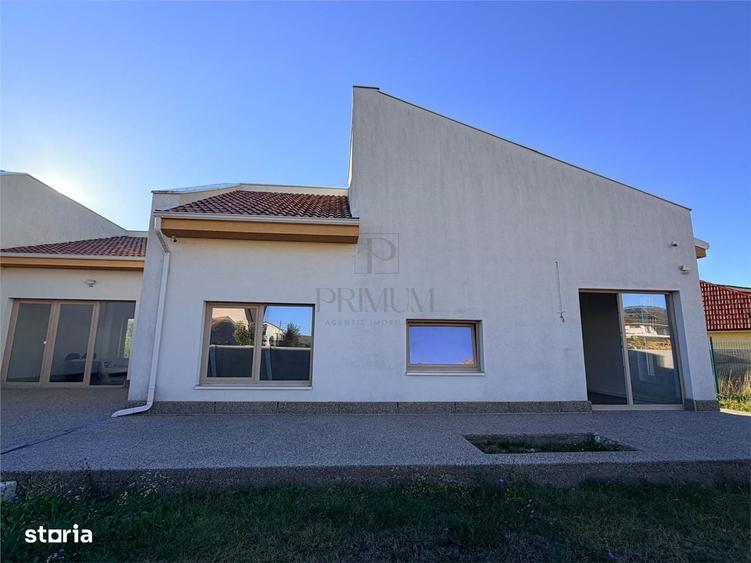 Casă cu 3 camere în Albina