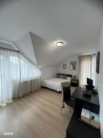 Casă cu 4 camere cu Teren 710 Mp în Central