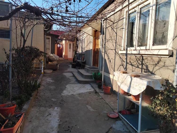 Casă individuală cu 4 camere cu Teren 314 Mp în Central