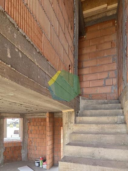 Duplex cu 3 camere cu Canalizare în Odăi