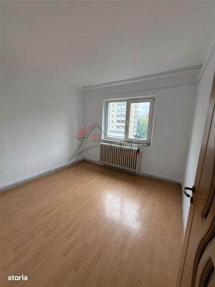 Apartament cu 2 camere semidecomandat în Canta