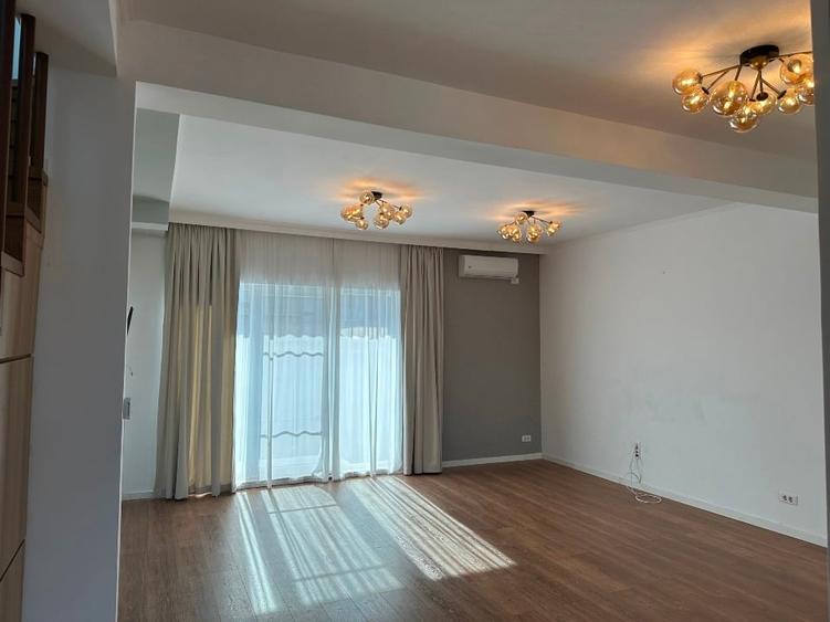Casă individuală cu 5 camere cu Canalizare în Tunari