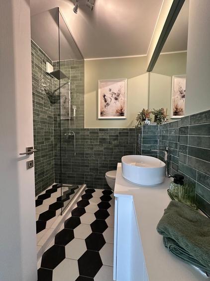 Apartament cu 3 camere în P-ta Presei Libere
