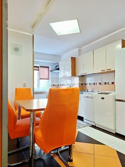 Apartament cu 3 camere decomandat, mobilat în Răcădău