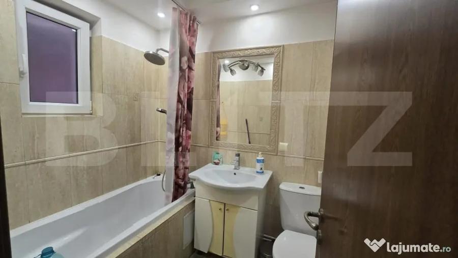 Apartament cu 3 camere decomandat în Micro 14
