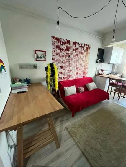 Apartament cu 2 camere decomandat în Exterior Vest
