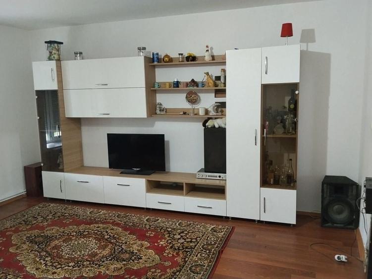 Casă cu 3 camere în Exterior Vest