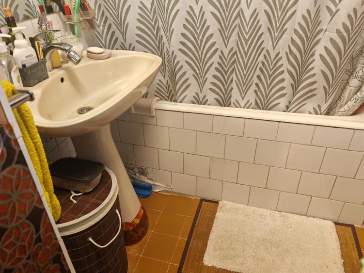 Casă individuală cu 2 camere cu Canalizare în Centrul Istoric