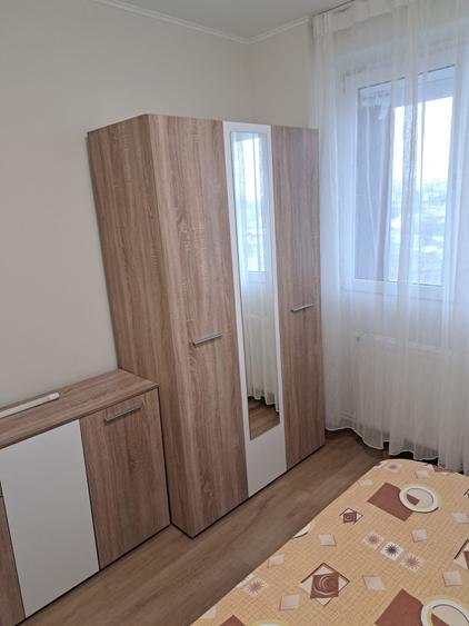 Apartament cu 3 camere decomandat în Ferentari
