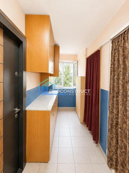 Apartament cu 3 camere decomandat în Dâmbovița