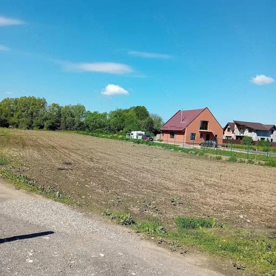 Teren de 1853 mp, în Lunca Calnicului