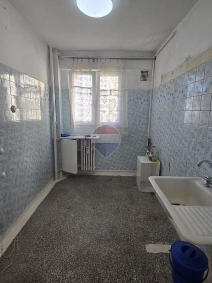 Apartament cu 2 camere semidecomandat în Titan