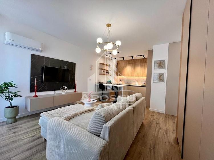 Apartament cu 2 camere semidecomandat, mobilat în Torontalului