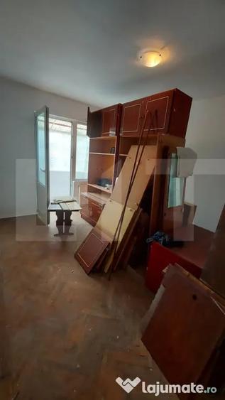 Apartament cu 2 camere semidecomandat în Central