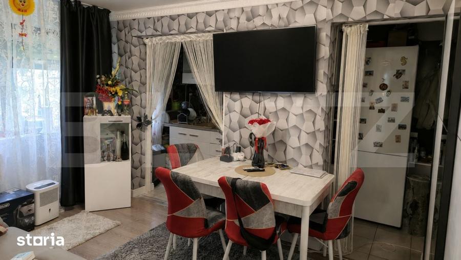 Apartament cu 3 camere decomandat în Podu Roș