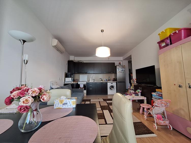 Apartament cu 2 camere decomandat, mobilat în Fratelia