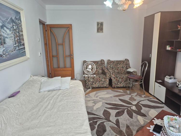 Apartament cu 3 camere decomandat, mobilat în Păcurari